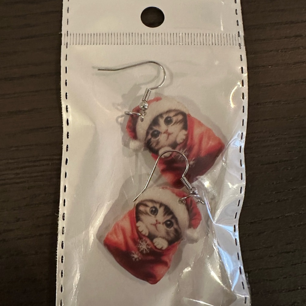 Cat with Santa Hat in a Bag Earrings NIP - Picture 7 of 7